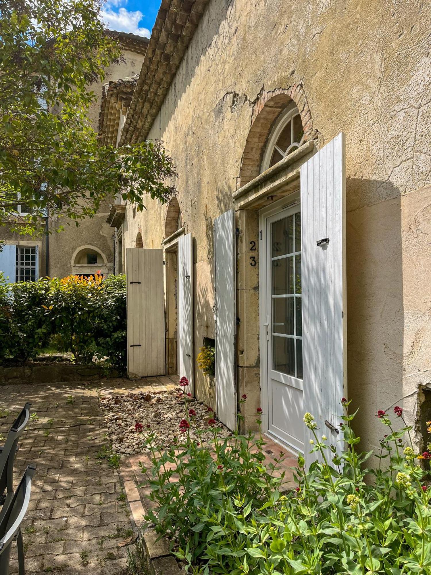 Gîte de l'orangerie du Château de la Bégude de Mazenc Exterior foto